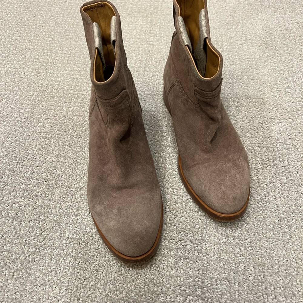 Rag & Bone tan suede booties - size 37.5 (7.5) great for fall!